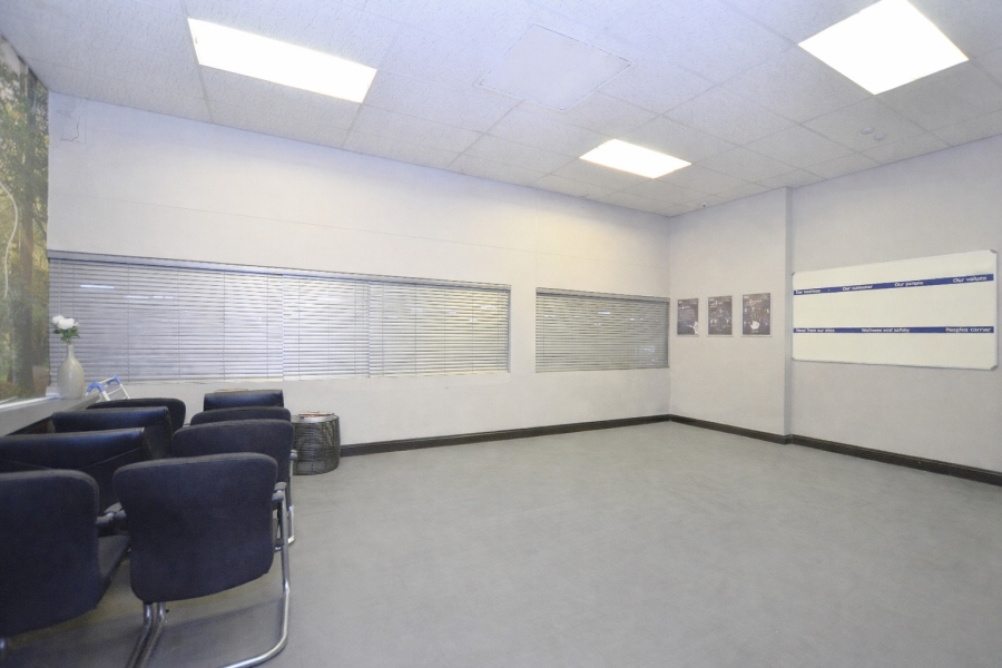 To Let Commercial Property for Rent in Dal Josafat Western Cape